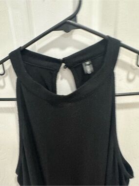 Black Sleeveless Keyhole Tank Dress